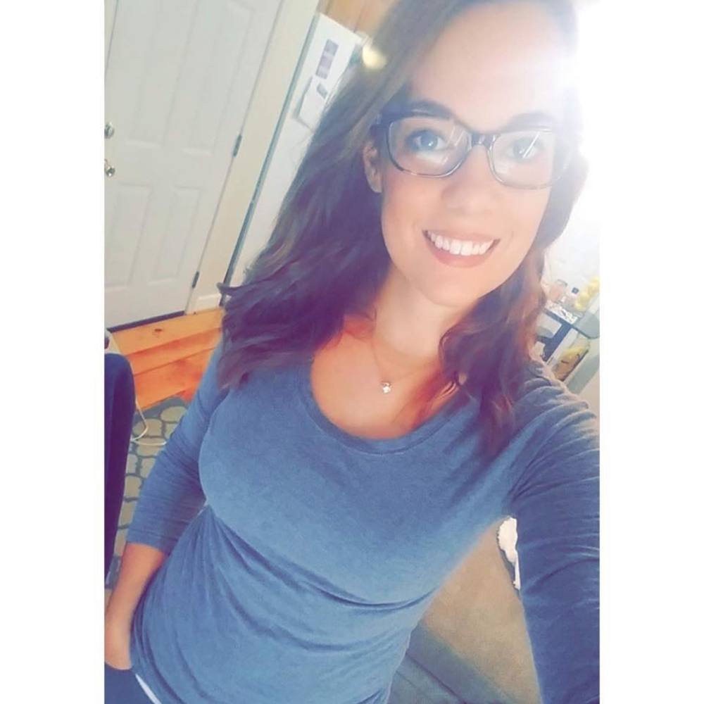 Meet your Posher, Caitlin